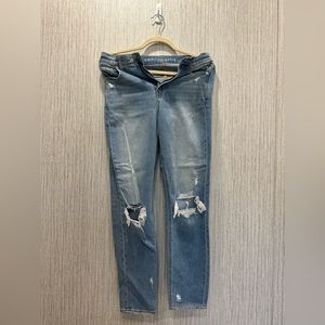 American Eagle Distressed Mom Jeans